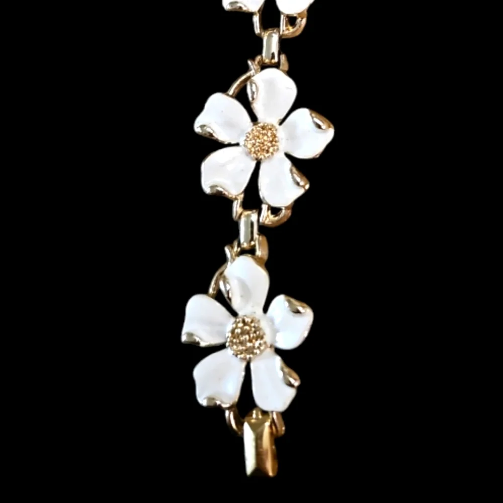 Vintage & Rare Signed Emmons Gold Tone White Enamel Flower Links Bracelet.